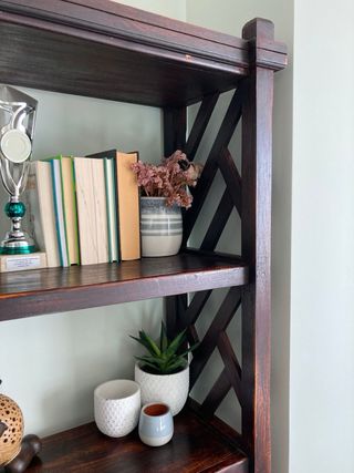 Estanterías madera maciza