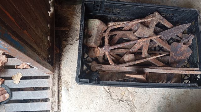 Antiguedades: Relojes y objetos de metal