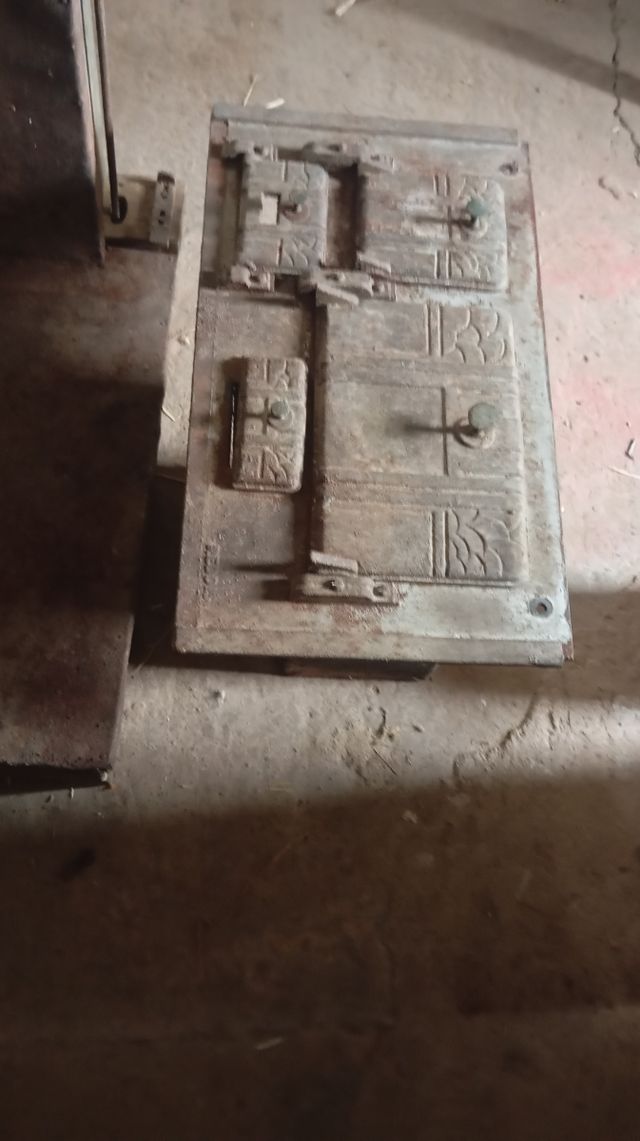 Antiguedades: Relojes y objetos de metal