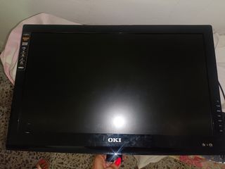 Televisor Oki de 26 pulgadas.