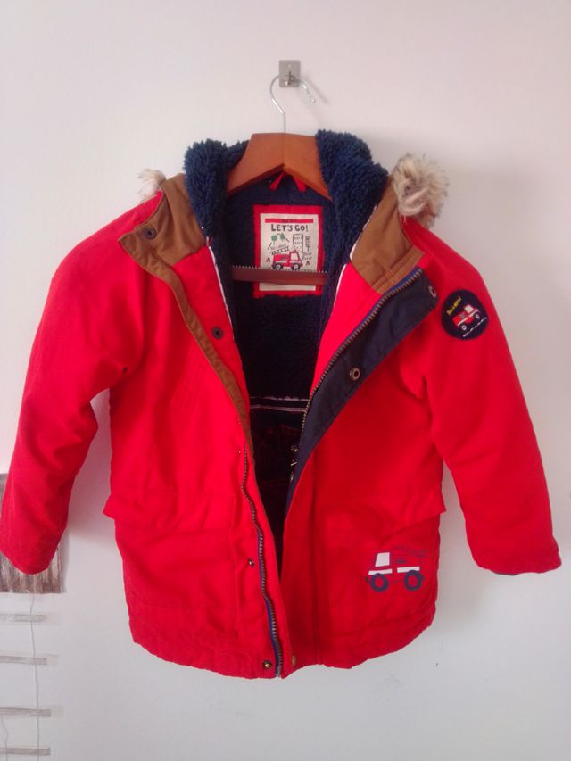 Abrigo rojo niño 5-6 años