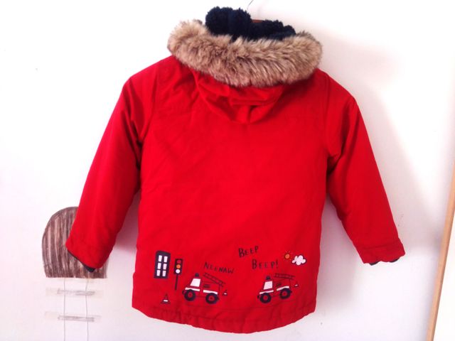 Abrigo rojo niño 5-6 años