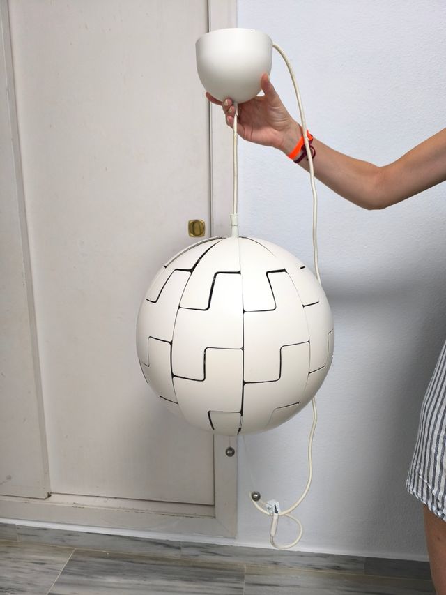 Lámpara Ikea blanca