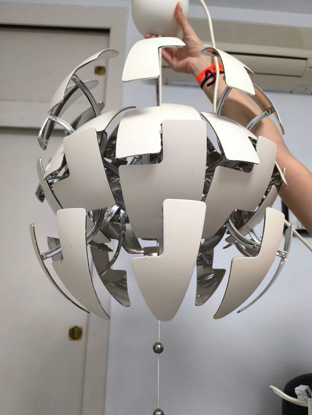 Lámpara Ikea blanca