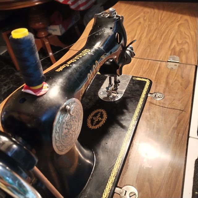 Máquina de coser Alfa Antigua