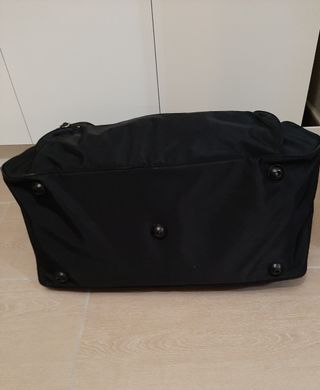 Borsone Roncato nero da viaggio.