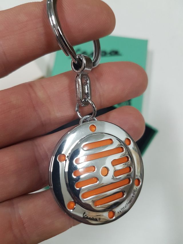 LLAVERO Y ENCENDEDOR DE VESPA