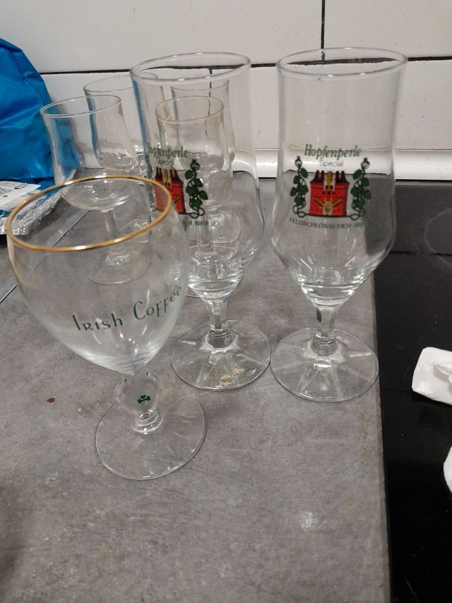 4 Copas Vino + 3 Copas Brandy