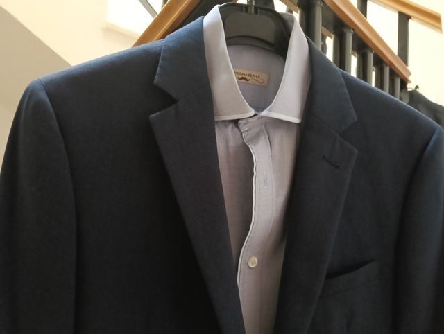 Traje azul marino + camisa
