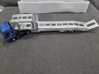 Camion Actros con Bisarca