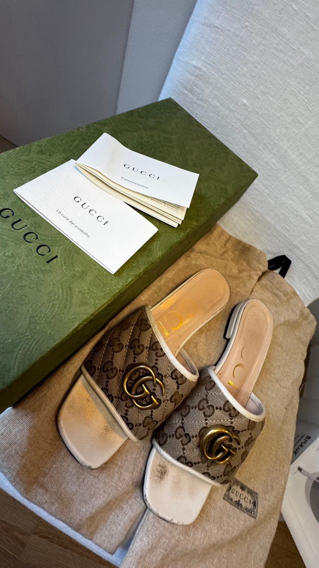 Chanclas Gucci GG - Beige/Marrón