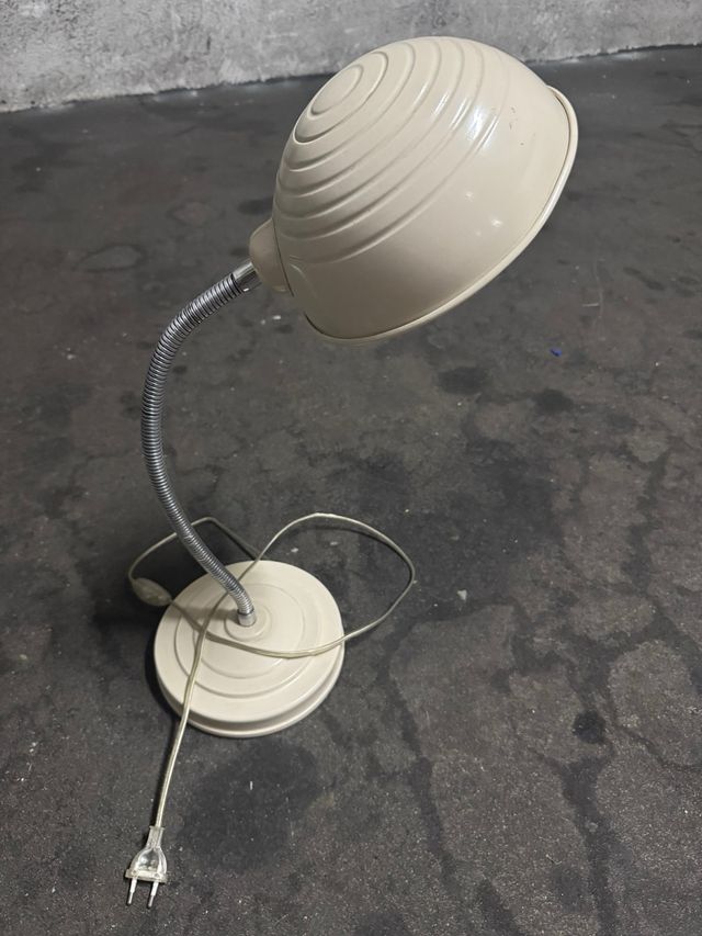 Flexo vintage metal beige