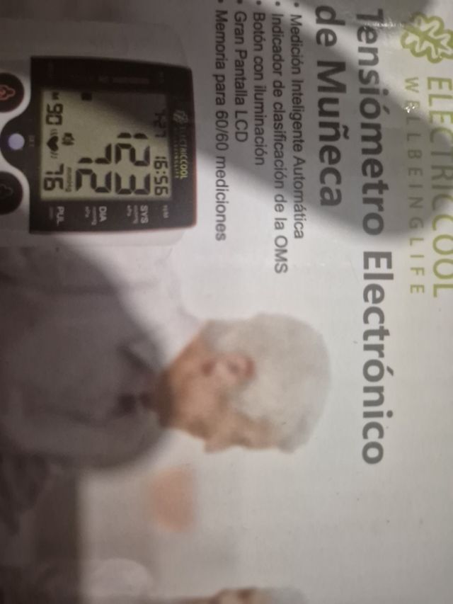 Tensiómetro de muñeca Electrónico PG-800AD-1