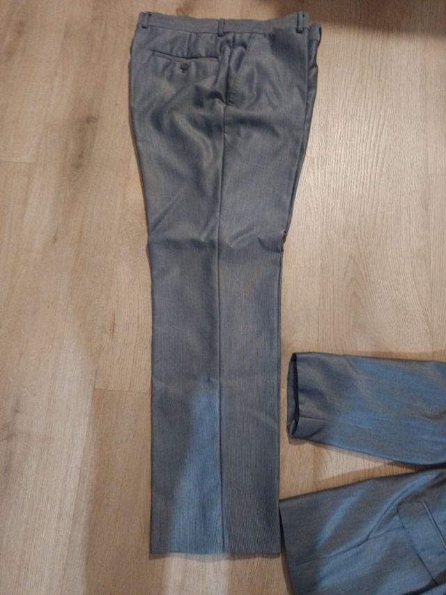 Traje chaqueta gris hombre