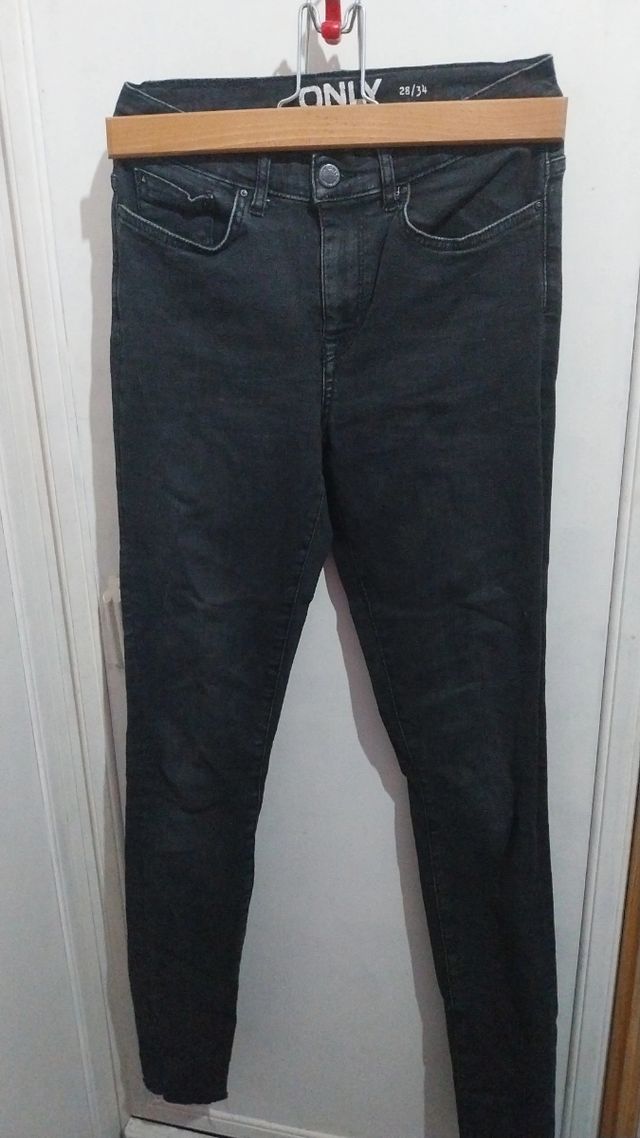 Vaqueros Only negros, talla 28/34
