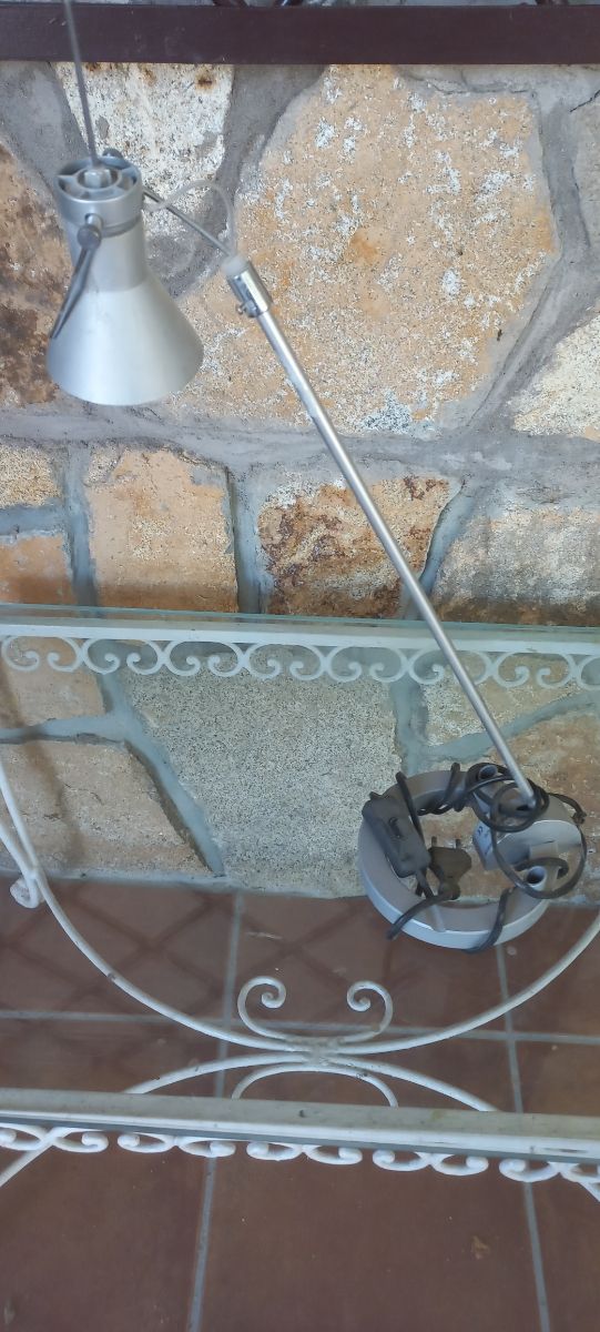 Lampara escritorio metalica gris