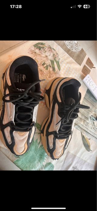 Zapatillas Lacoste - Beige y Negro