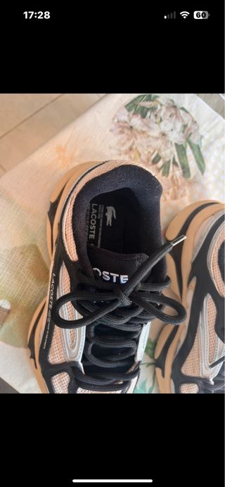 Zapatillas Lacoste - Beige y Negro