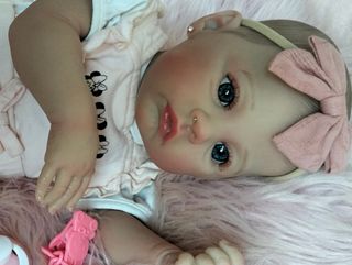 Bebe  reborn disponible