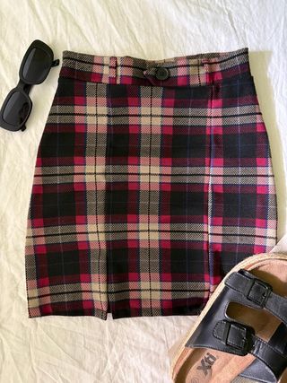 Mini Falda Negra y Roja