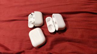 AirPods Pro blancos 3 estuches 3 auriculares