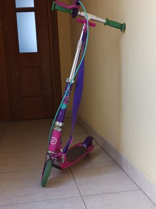 Patinete infantil rosa y morado