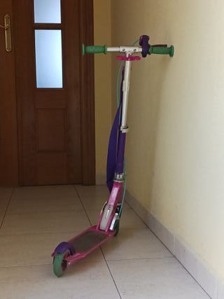 Patinete infantil rosa y morado