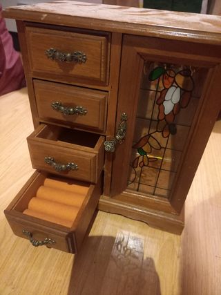 Joyero antiguo de madera con musica