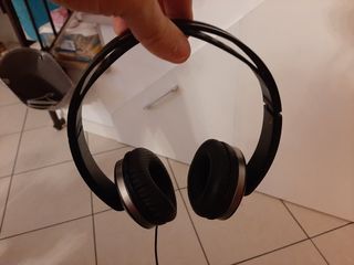 Cuffie wireless nere e argento