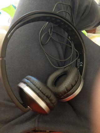 Cuffie wireless nere e argento
