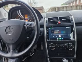 Radio Android Mercedes 2GB RAM 64 ROM y cámara 