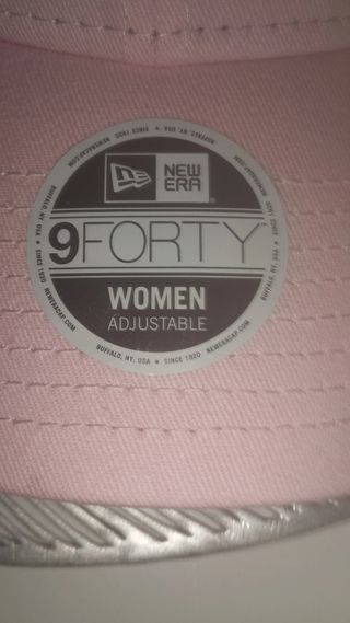 Gorra New Era rosa mujer