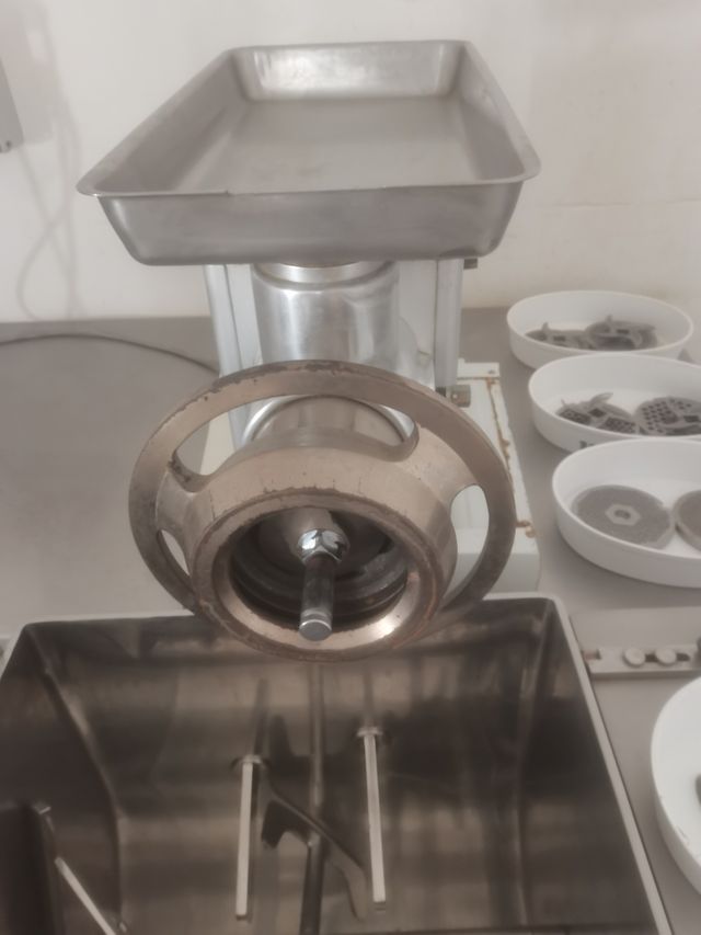 Picadora carne industrial usada