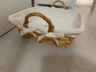 Cesta mimbre con tela 
Cesta almacenaje