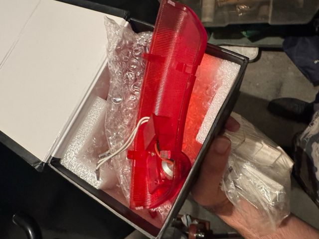 Luz logo Chevrolet Captiva