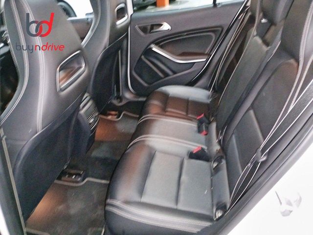 Mercedes-Benz GLA 180