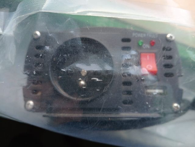 Convertidor de voltaje IPS600