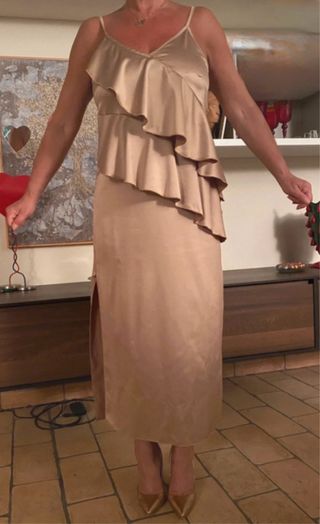 Abito longuette nuovo, beige elegante