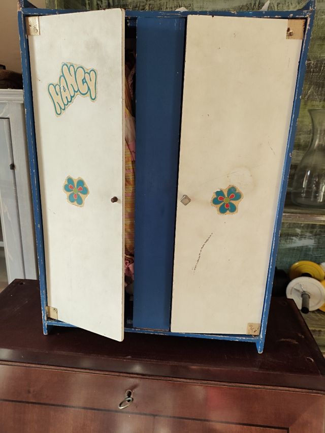 Armario Nancy vintage NO INCLUYE EL CONTENIDO