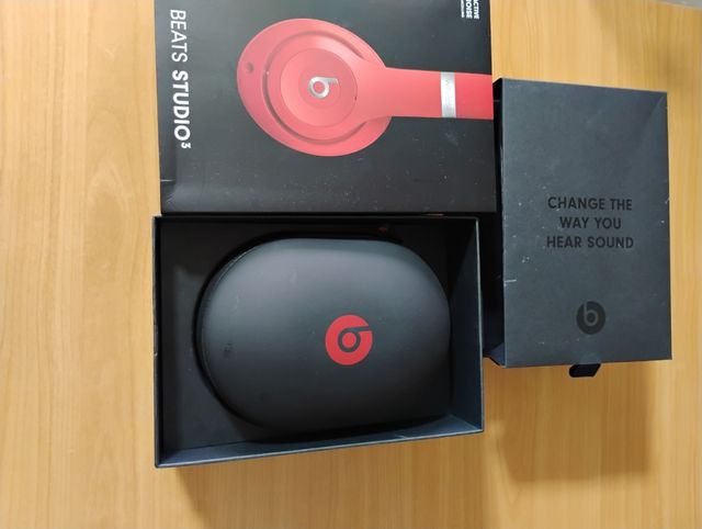 Caja Beats Studio3 -