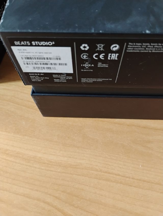 Caja Beats Studio3 -