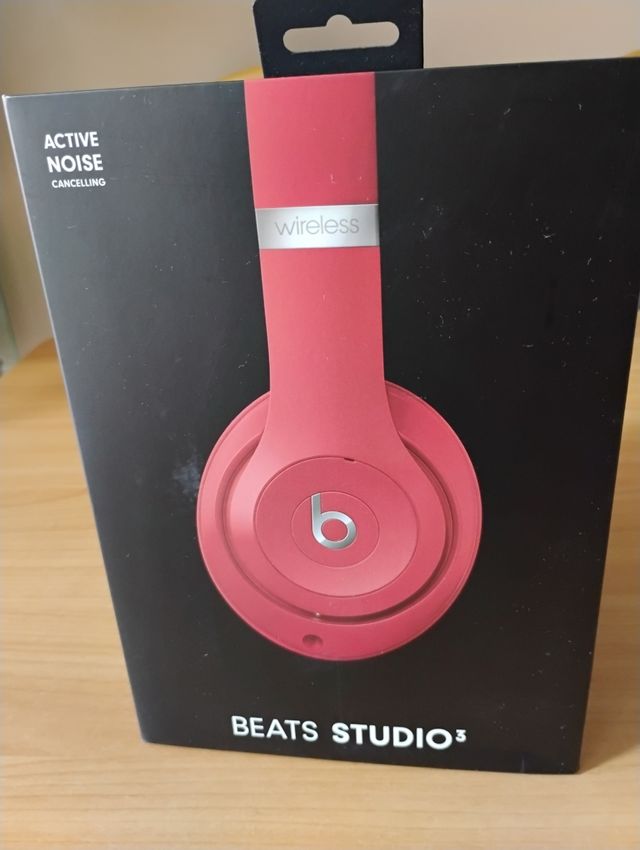 Caja Beats Studio3 -