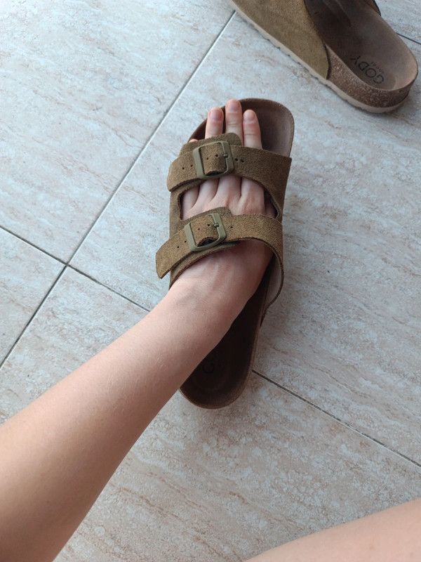 Sandalias ante caqui