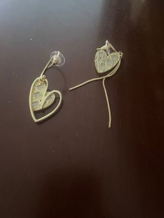 Pendientes corazón dorados