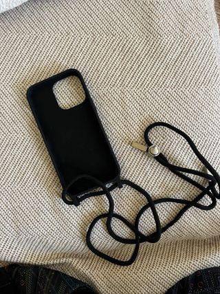 Custodia nera iPhone 13 Pro + cordino