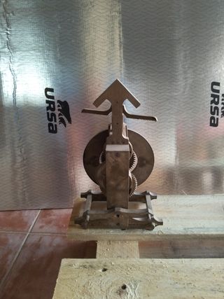 Reloj madera antiguo estilo vintage