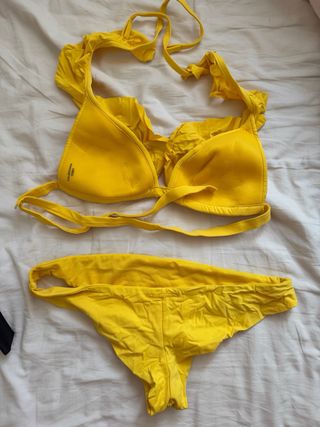 Bikini Calzedonia amarillo volantes talla S
