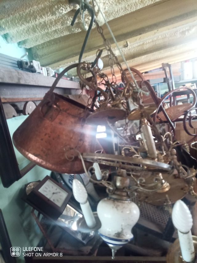 Vecchio ragno di metallo