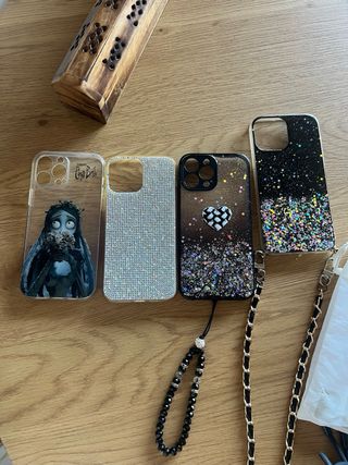 Funda iPhone 13 Pro Max Bimba y Lola