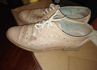 Scarpe beige donna in pelle
